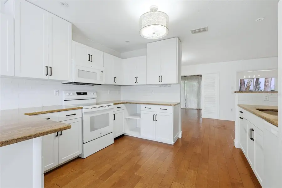 5273 Villa Majorca Court #25, Sarasota, FL 34235 - #3