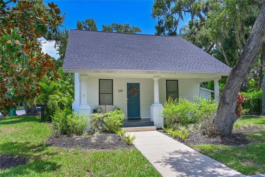 1318 6th Street W, Palmetto, FL 34221 - #2