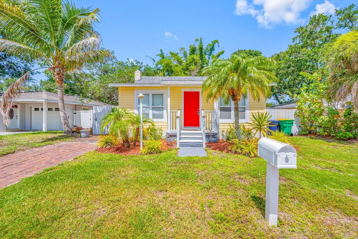 907 18th Avenue W, Palmetto, FL 34221 - #1