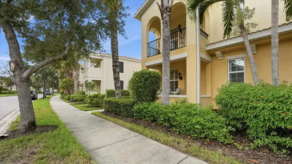 1585 Dorgali Drive, SARASOTA, FL 34238