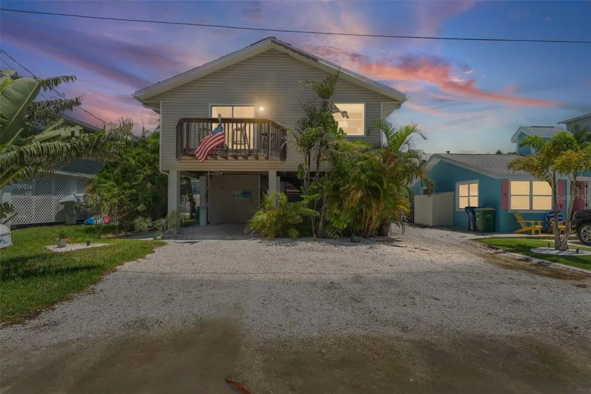 2517 Avenue C, Bradenton Beach, FL 34217 - #1