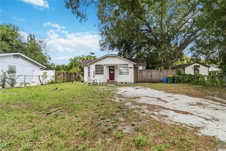 2442 Novus Street, Sarasota, FL 34237 - #3