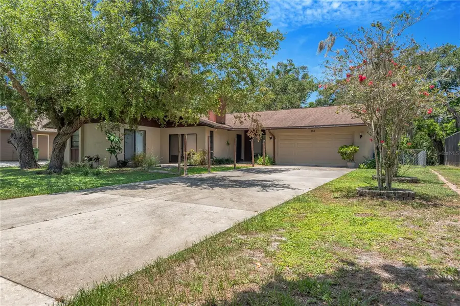 213 Whispering Oaks Court, Sarasota, FL 34232 - #2