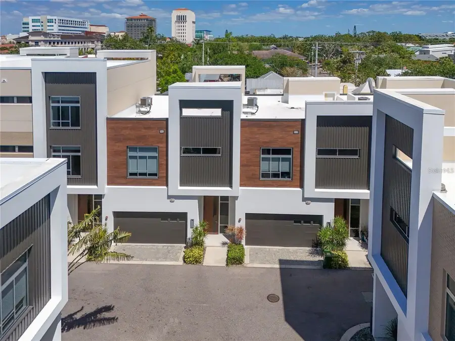 221 Cosmopolitan Court, Sarasota, FL 34236 - #2