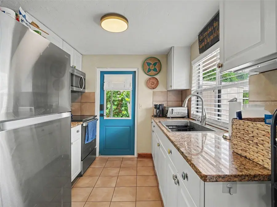 3035 Hillview Street, Sarasota, FL 34239 - #2