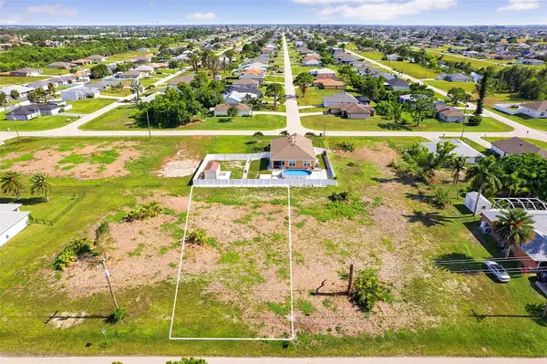 614 Jacaranda Parkway E, CAPE CORAL, FL 33909
