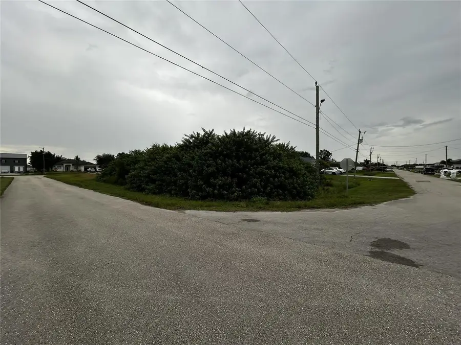 165 Pembroke Street, Lehigh Acres, FL 33974 - #2