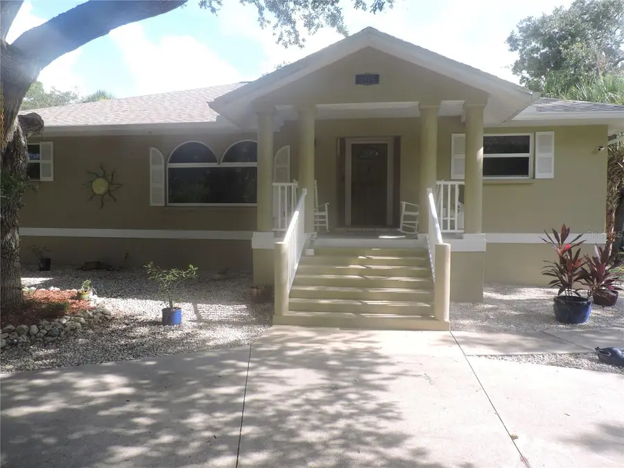 905 Colonial Road, Venice, FL 34293 - #2