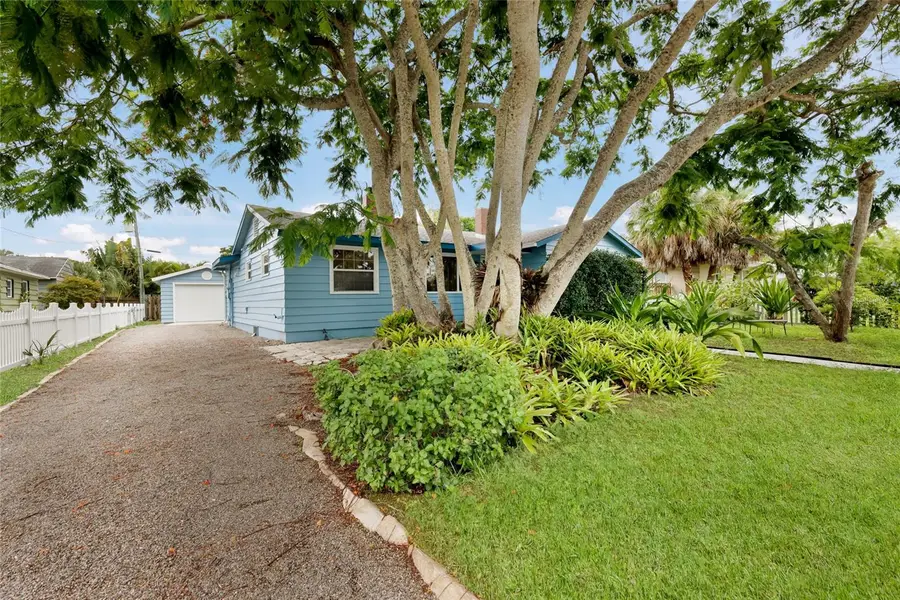 2070 Hyde Park Street, Sarasota, FL 34239 - #2