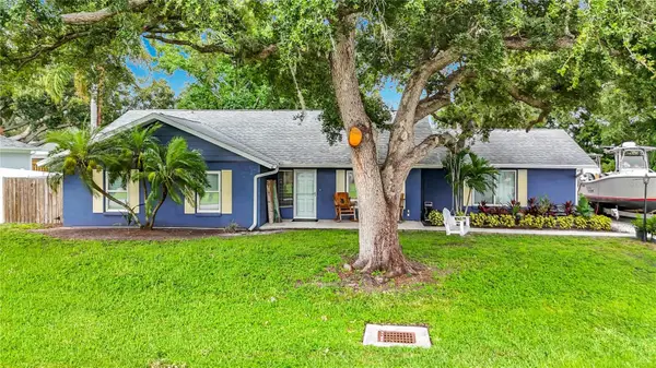 1953 Rolling Green Circle, SARASOTA, FL 34240
