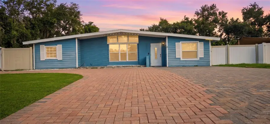 3609 Schwalbe Drive, Sarasota, FL 34235 - #2