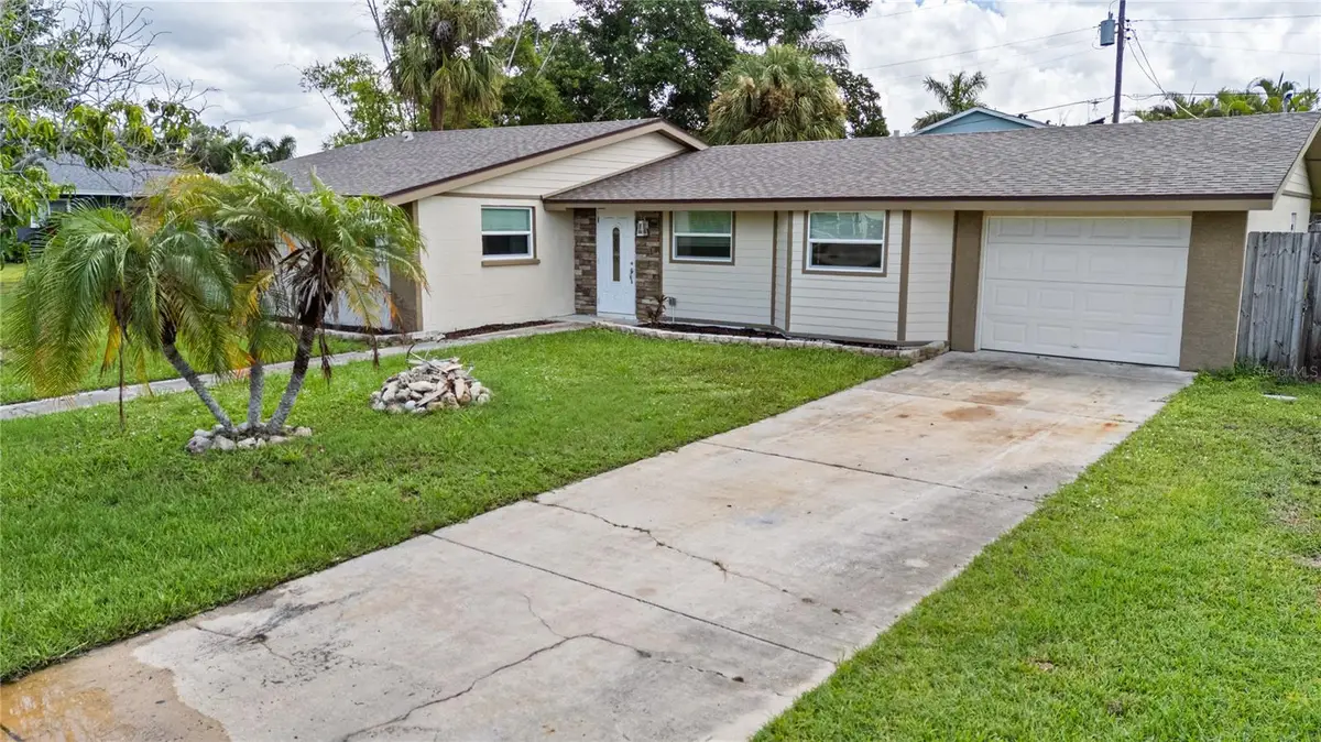 3831 118th Street W, Bradenton, FL 34210 - #1