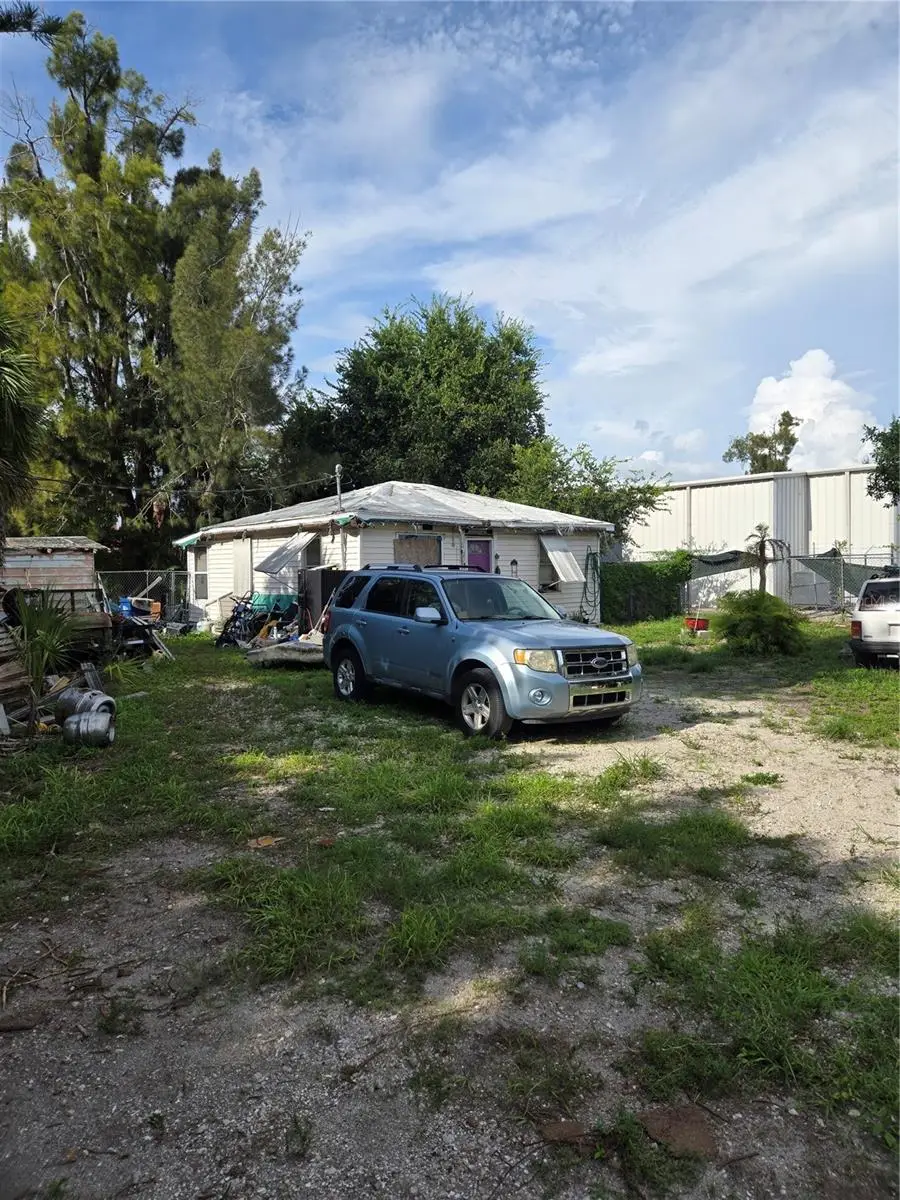 1305 & 1309 Hardin Avenue, Sarasota, FL 34243 - #2