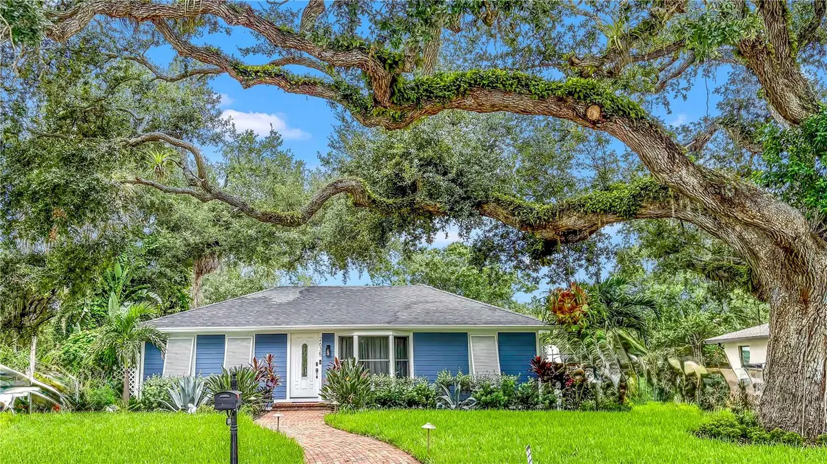2635 Hyde Park Street, Sarasota, FL 34239 - #1