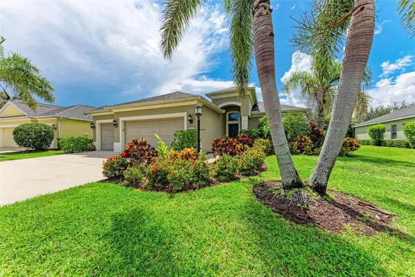 12051 Forest Park Circle, BRADENTON, FL 34211