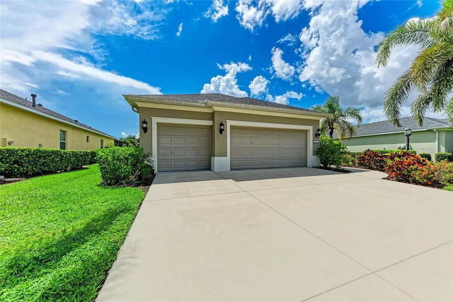 12051 Forest Park Circle, Bradenton, FL 34211 - #2