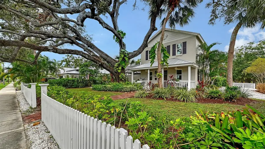 1685 6th Street, Sarasota, FL 34236 - #2