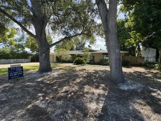1041 Citrus Avenue, Sarasota, FL 34236 - #3