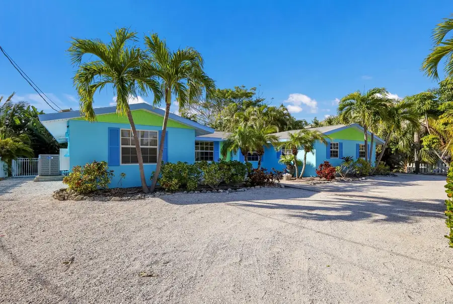 125 Crescent Drive, Anna Maria, FL 34216 - #3