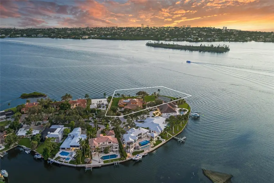 1136 N Lake Shore Drive, Sarasota, FL 34231 - #2