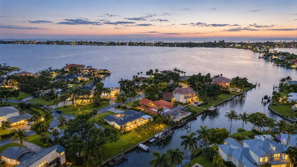 1761 Sandalwood Drive, Sarasota, FL 34231 - #1