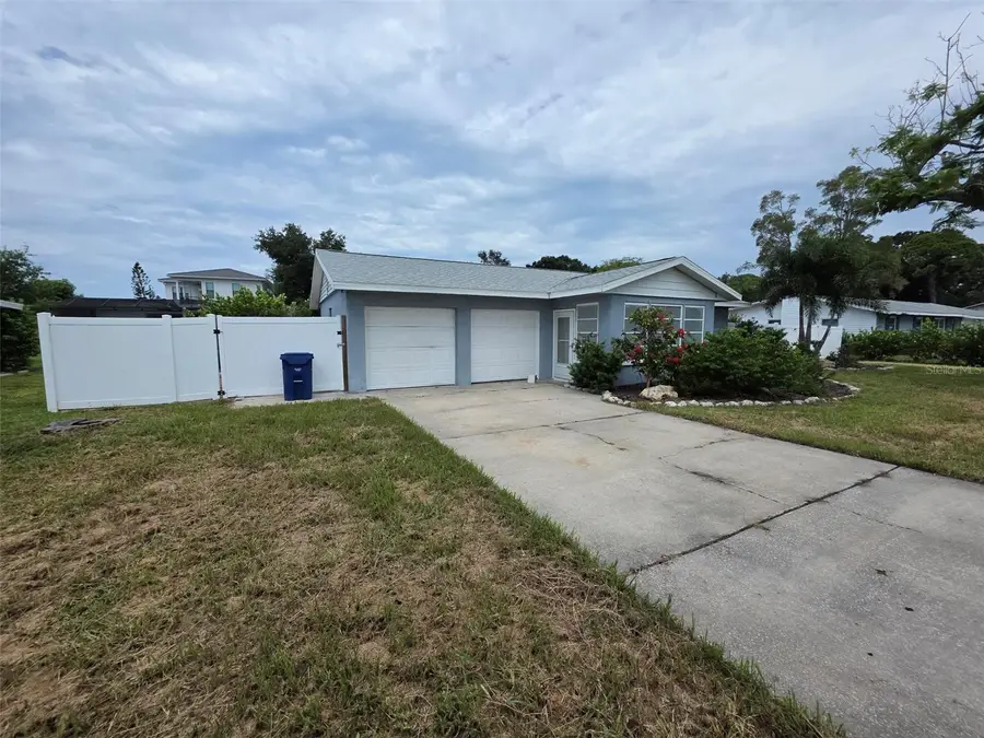 6344 Glencoe Avenue, Sarasota, FL 34231 - #3