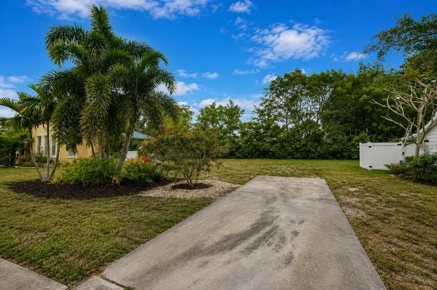 463 Acacia Drive, Sarasota, FL 34234 - #3