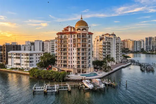 420 Golden Gate Point #700, SARASOTA, FL 34236