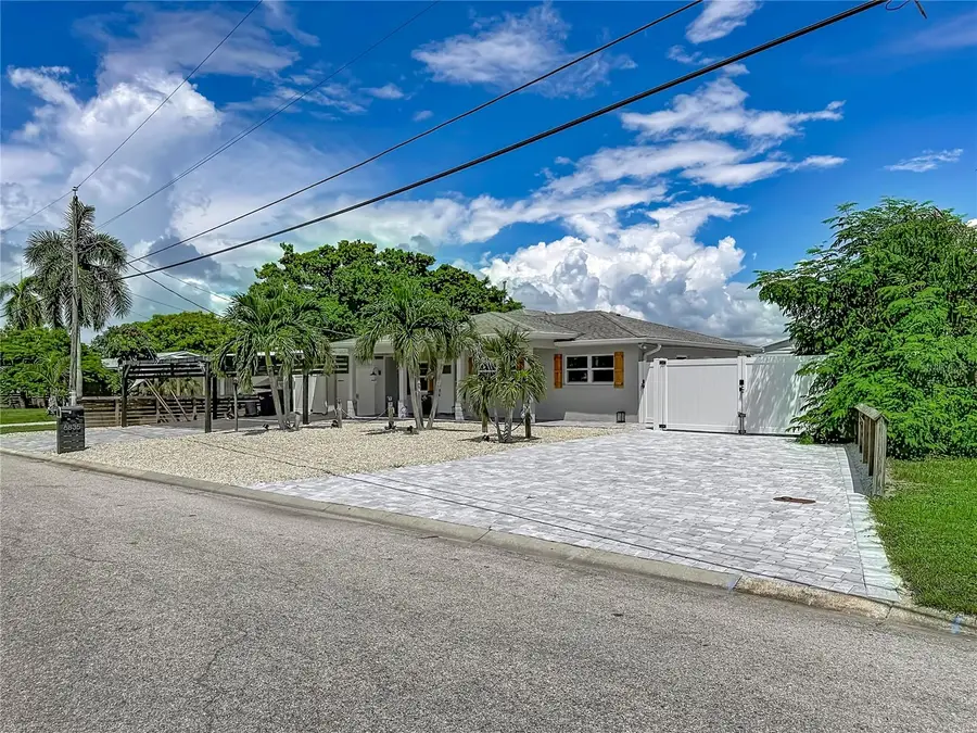 6835 Georgia Avenue, Bradenton, FL 34207 - #3
