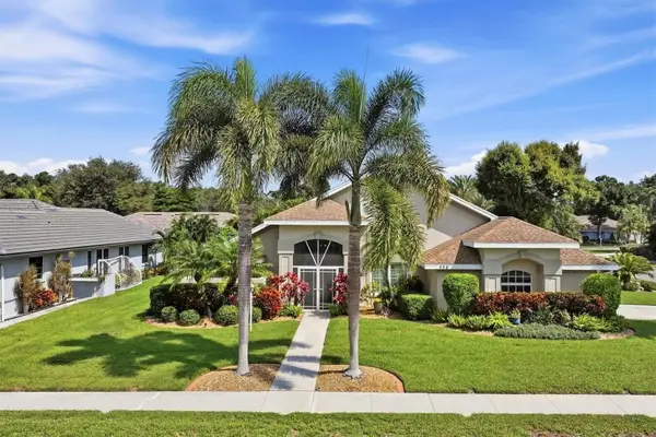 450 Lake Of The Woods Drive, VENICE, FL 34293
