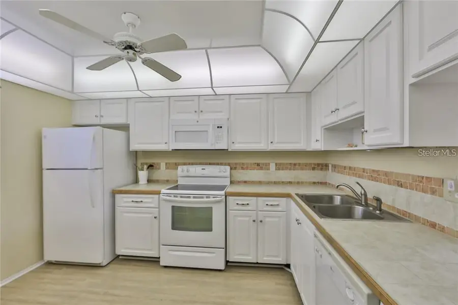 3680 Ironwood Circle #105L, Bradenton, FL 34209 - #2
