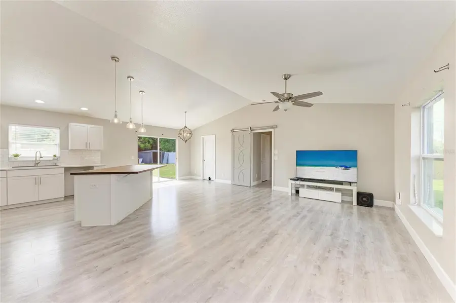 110 N Lee Avenue, Arcadia, FL 34266 - #3