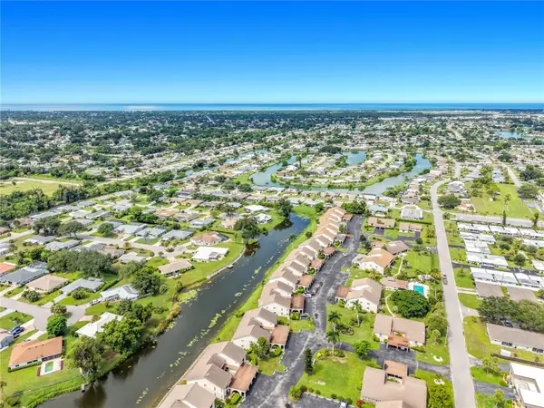 1759 Lake Place #1759B, VENICE, FL 34293