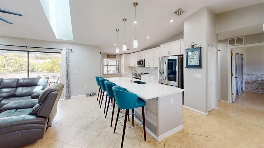 2461 Gold Oak Court E, Sarasota, FL 34232 - #3