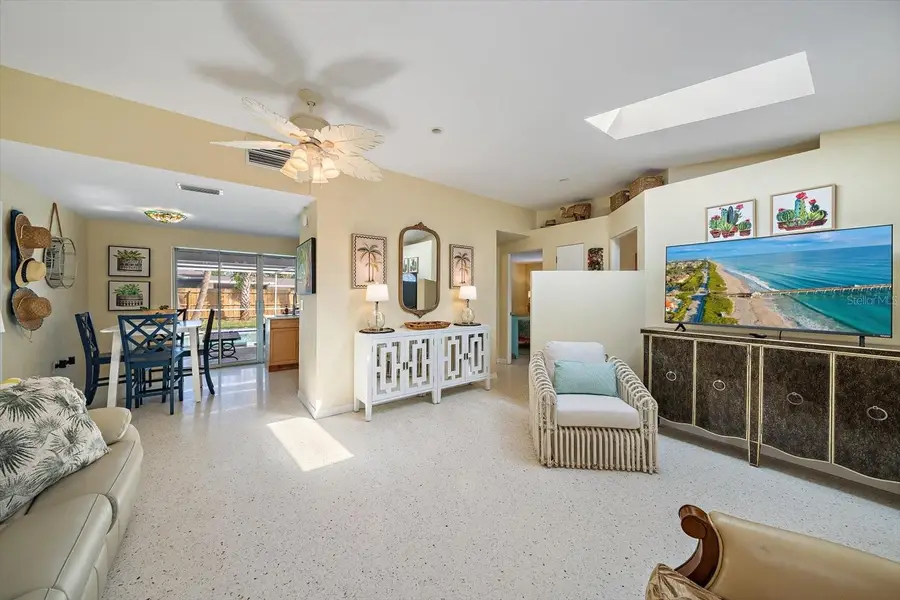 270 W Seminole Drive, Venice, FL 34293 - #3