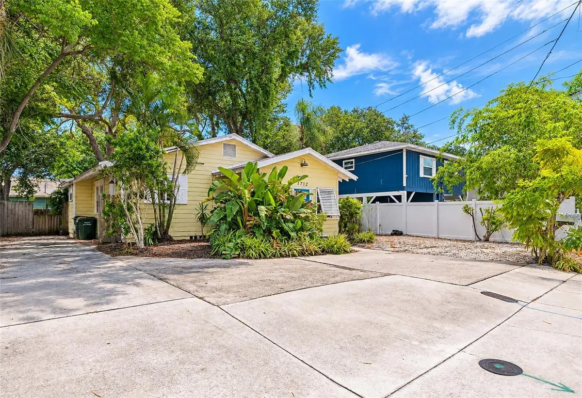 1712 Siesta Drive, Sarasota, FL 34239 - #1