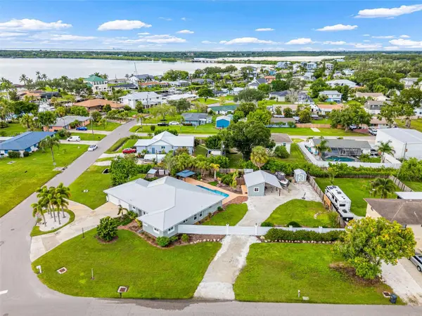 452 50th Street W, PALMETTO, FL 34221