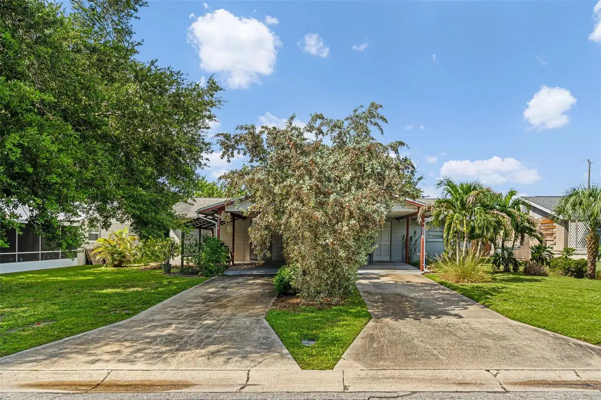 3607 47th Avenue W, Bradenton, FL 34210 - #1