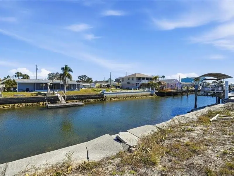 13612 Garris Dr, Hudson, FL 34667 - #3