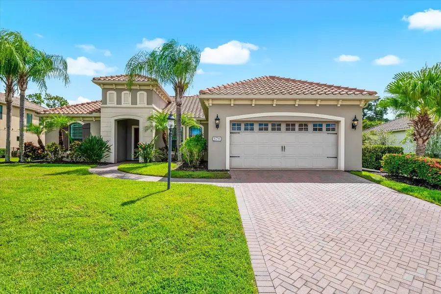 8256 Larkspur Circle, Sarasota, FL 34241 - #3
