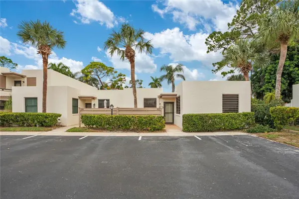 597 Lakeside Drive #205, BRADENTON, FL 34210