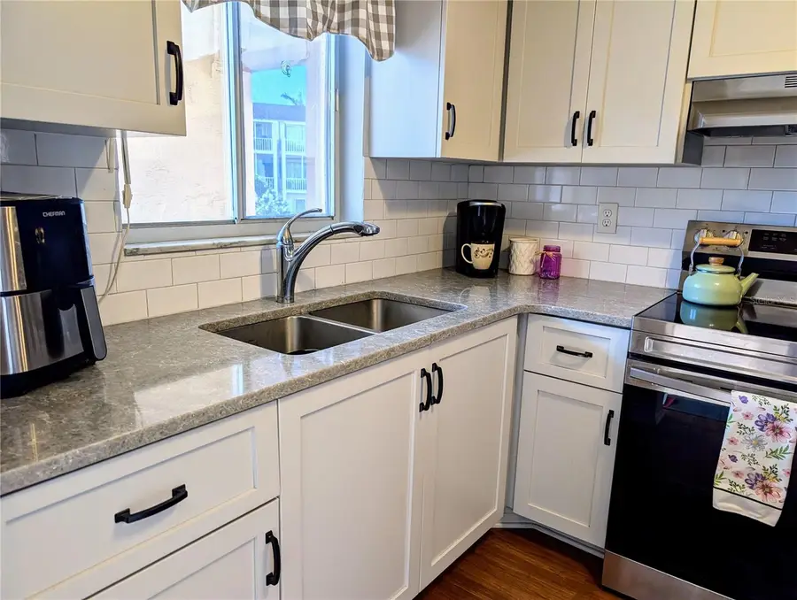 4133 Heron Way #E-202, Bradenton, FL 34205 - #3