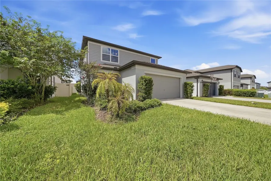 9469 Rally Spring Loop, Wesley Chapel, FL 33545 - #2