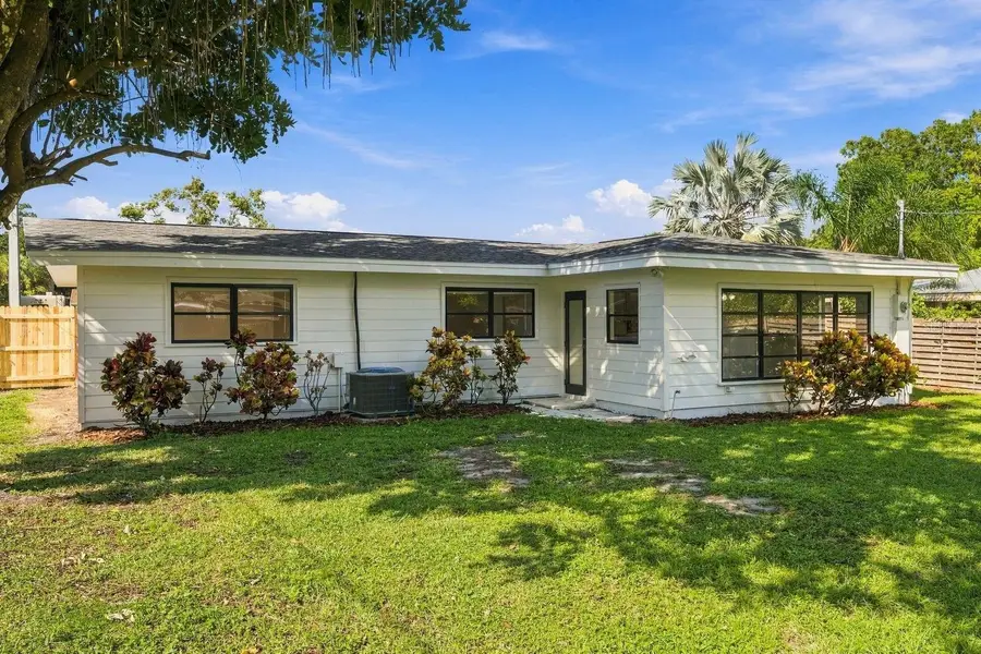 3030 Courtland Street, Sarasota, FL 34237 - #2