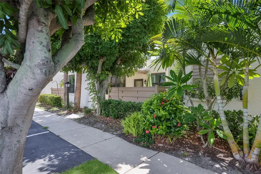 226 Sherwood Drive, Bradenton, FL 34210 - #2
