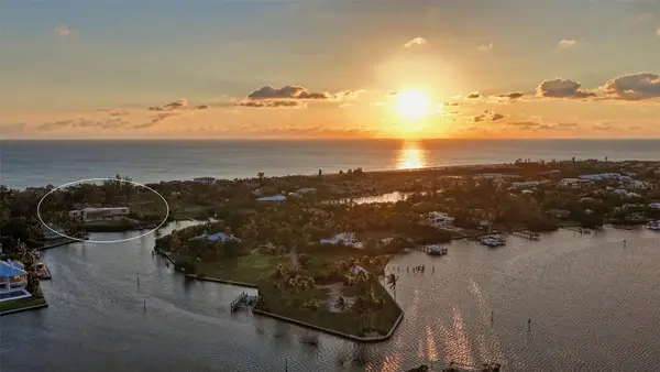 6610 Gulf Of Mexico Drive, LONGBOAT KEY, FL 34228