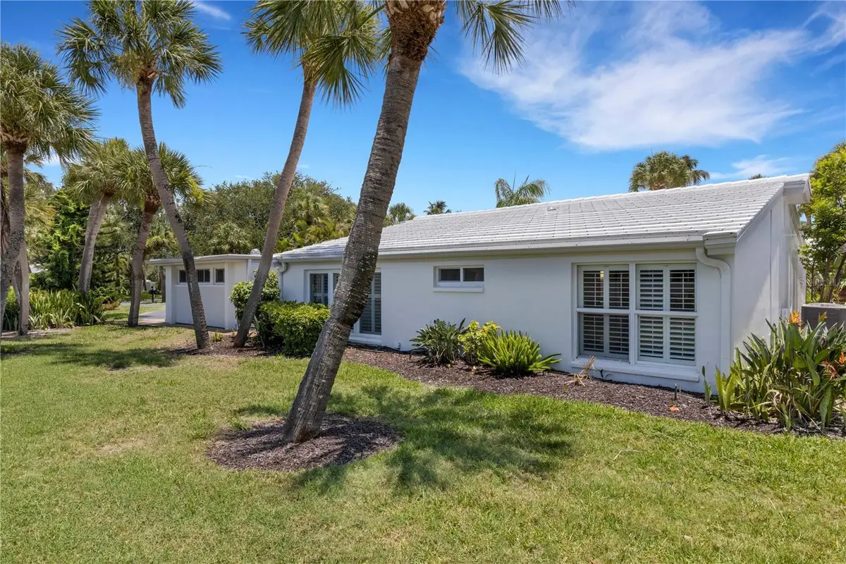 214 Hourglass Way #V-4, Sarasota, FL 34242 - #1