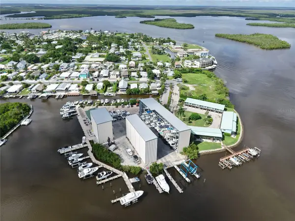 613 E Palm Avenue, GOODLAND, FL 34140