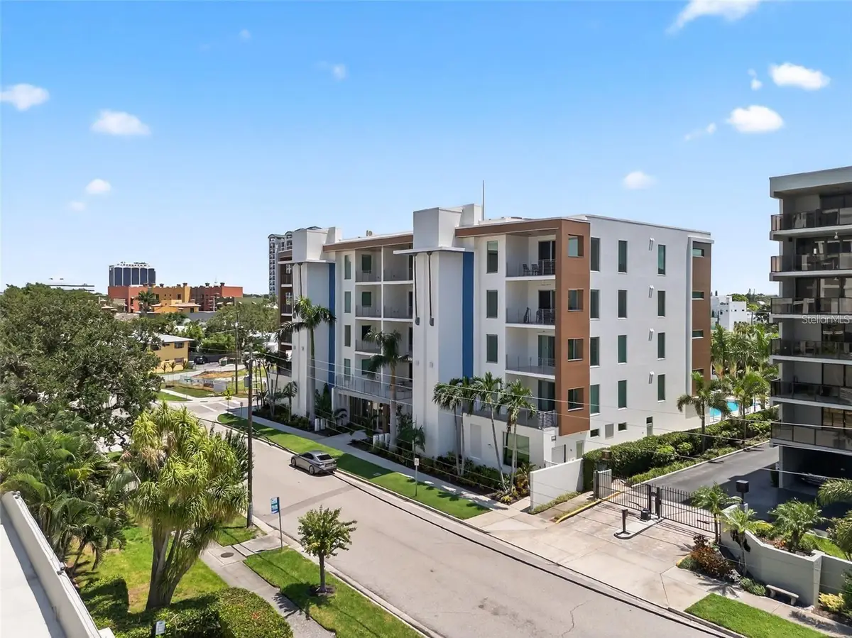 711 S Palm Avenue #302, Sarasota, FL 34236 - #1