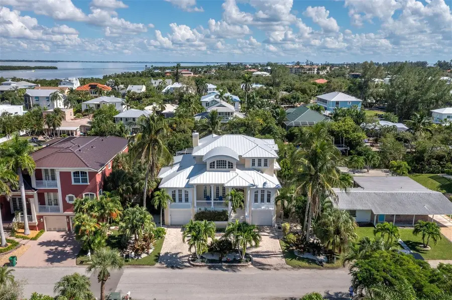 550 Norton Street, Longboat Key, FL 34228 - #3